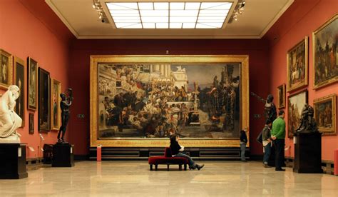 Krakow museum guide