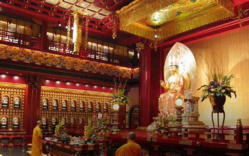 Kuil Buddha Tooth Relic