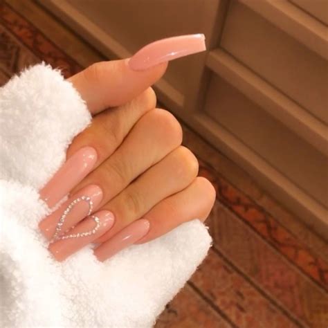 Kylie Jenner Almond Nails: The Hottest Trend Of 2023