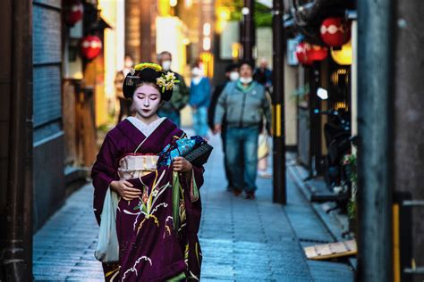 Kyoto Geisha Insight