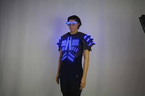 LED技術を使った光る角色扮演衣装