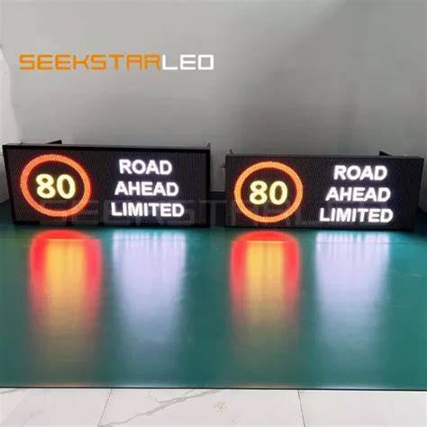 道路情報標識に使用される高輝度LEDディスプレイ