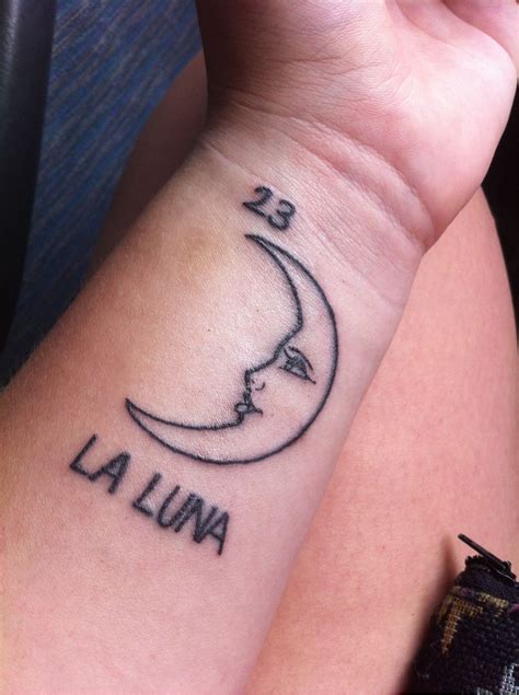 Tatuajes de lunas ¿Conoces realmente su significado
