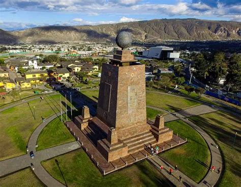 La Mitad del Mundo