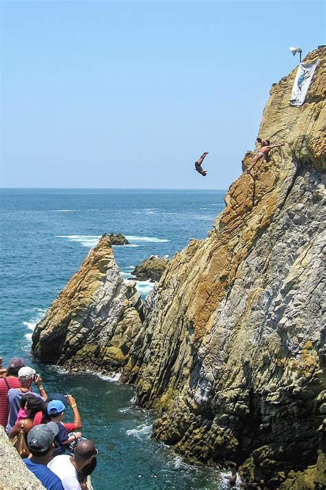 La Quebrada Cliff Divers