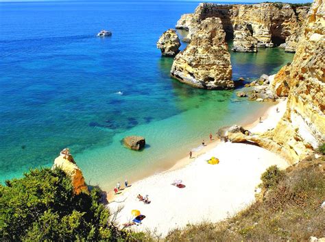 Lagoa Portugal beach