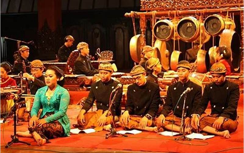 Lagu Tradisional Indonesia Sebagai Hiburan
