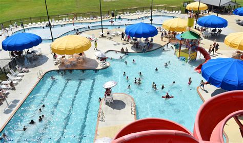 Experience a Refreshing Oasis at Lake Rim Park Pool - Your Ultimate Summer Escape!