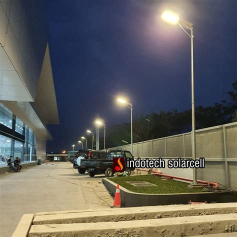 Lampu LED Penerangan Tugas