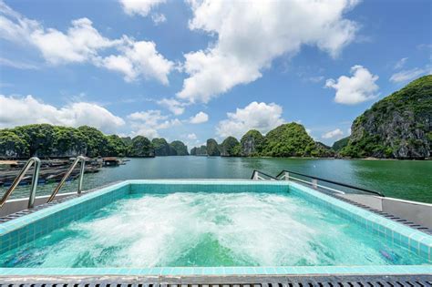 Customer Service Luxury Cruise