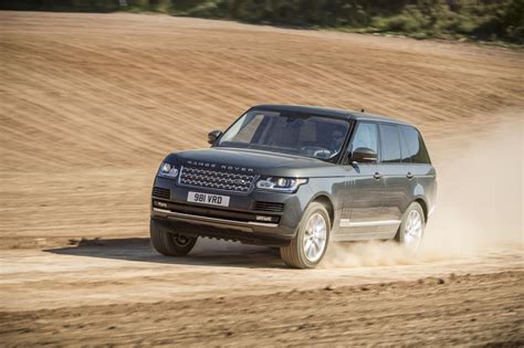 Unleash Luxury and Power with Land Rover Range Rover (L405) – The Pinnacle of Off-Roading Excellence!