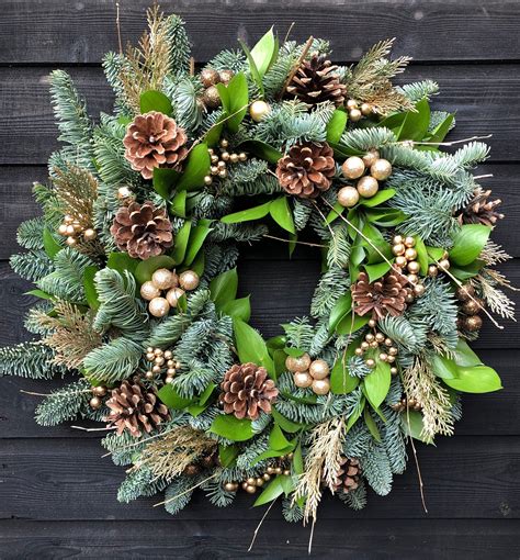Large Christmas Wreath Ideas