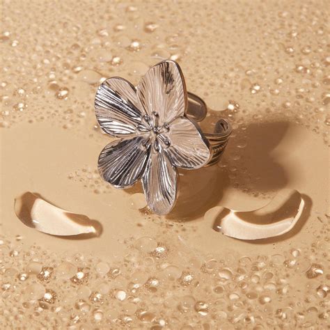 Large Flower Ring