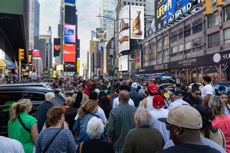 Large crowd of tourists