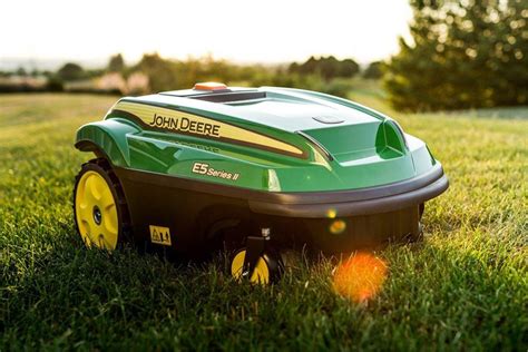 The Ultimate Guide to the World’s Largest Robotic Lawn Mower: Features, Benefits, and Performance