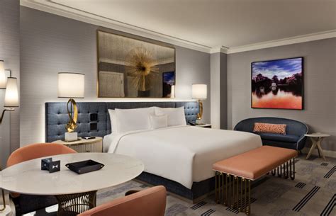 Experience Lavish Living with Las Vegas' Lustrous Room Decorators: Create a Luxurious Haven to Call Home