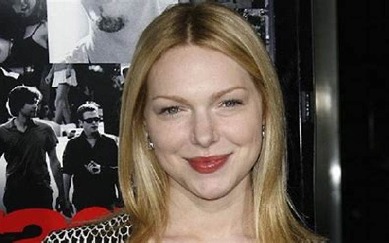 Laura Prepon Early Life