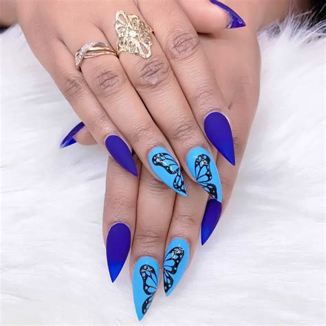 Lavender Ombré Stiletto Nails glitter nail art design by