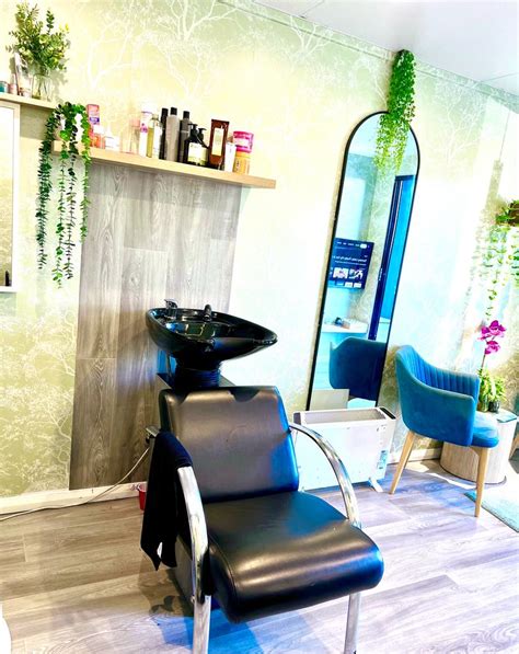 Indulge in Opulence: Elevate Your Beauty Game at Lavish Beauty Lounge