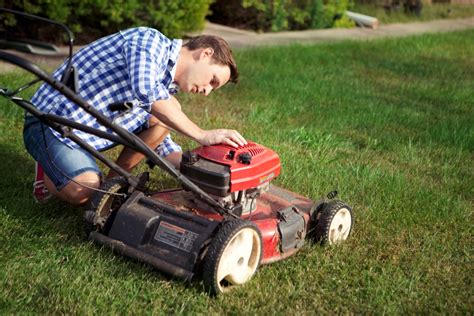 Lawn Mower Repair and Maintenance Tips