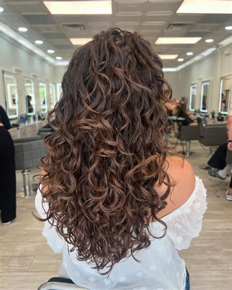 Layered Curls for Volume