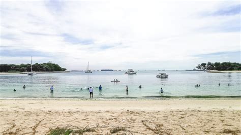 Lazarus Island Beach