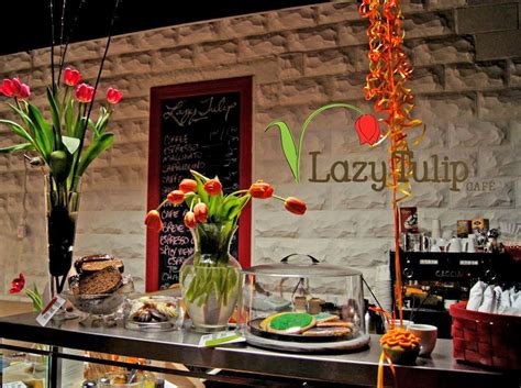 Lazy Tulip Cafe