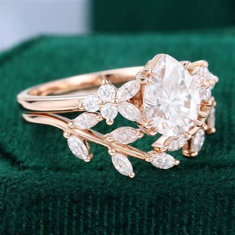 Leaf-Inspired Bands