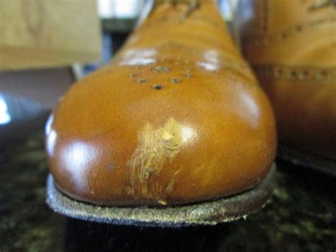 Leather shoes scratches