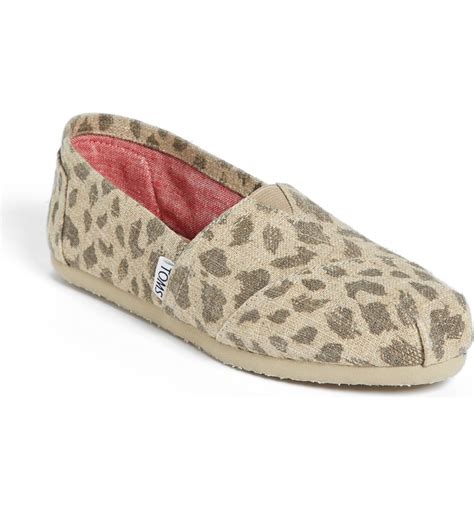 Get wild with Leopard Print Toms: A stylish statement shoe!