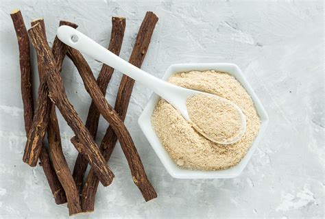 Unlock the Secret to Flawless Skin with Licorice Root Powder - Your All-Natural Beauty Fix!