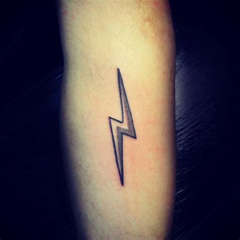 Lightning bolt for Taylor's birthday, a pleasure to tattoo