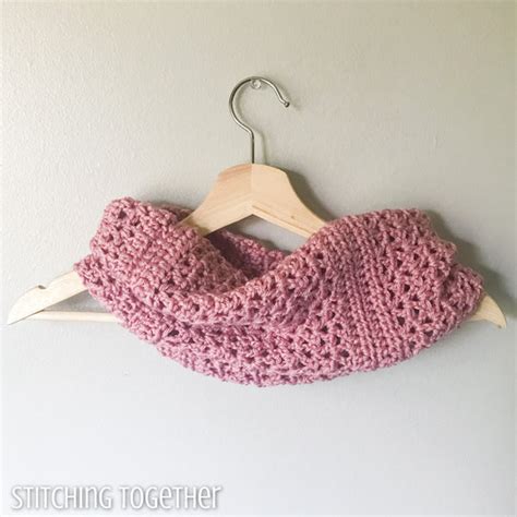 Lightweight Crochet Cowl Pattern