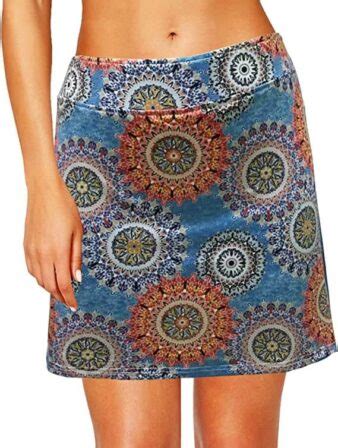 Effortless Elegance: Unleash Your Inner Travelista with These Fabulous Lightweight Skirts!