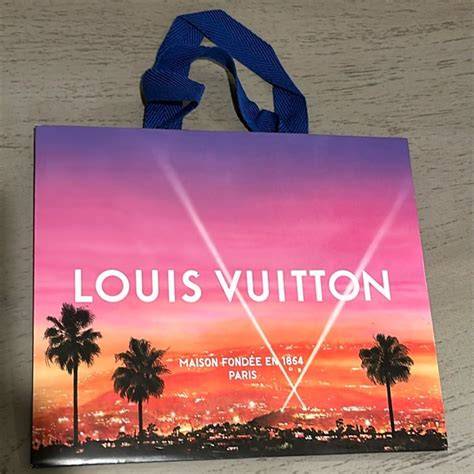 Limited edition shopping guide
