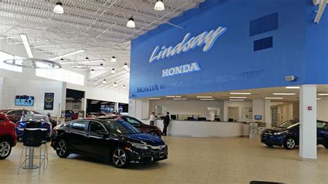 Lindsay Honda Dealership Exterior
