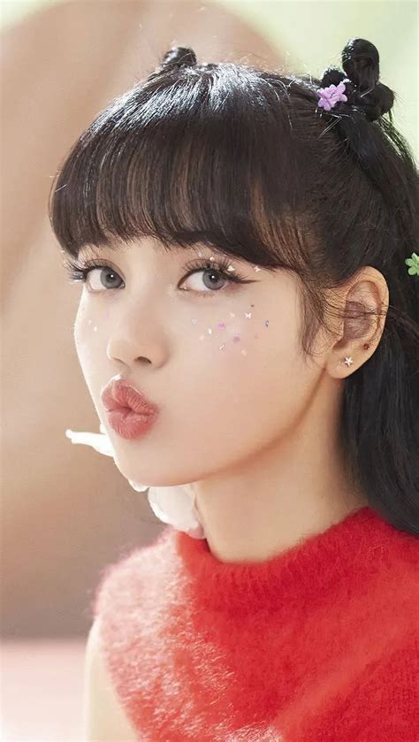 Lisa Blackpink Bio