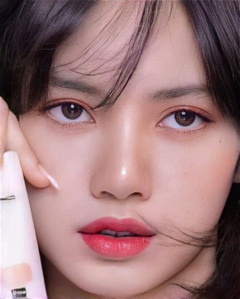 Lisa Blackpink Eyebrows