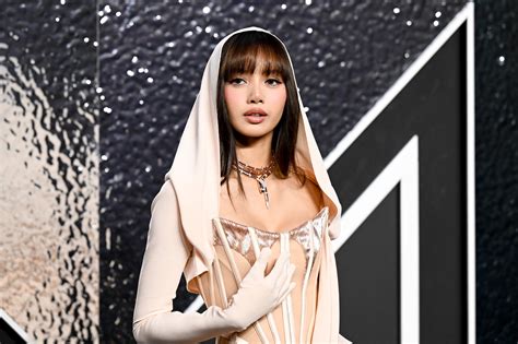 Lisa Blackpink Net Worth