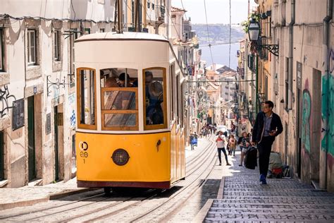 Elevadores de Lisboa al amanecer o atardecer
