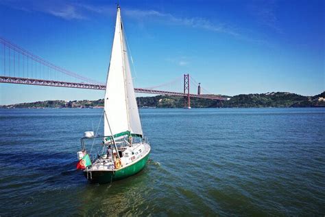 Lisbon sailing experience