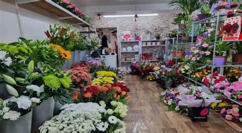 Local Florists: Personalized Touch