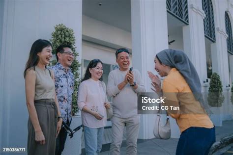 Local Guide Greeting