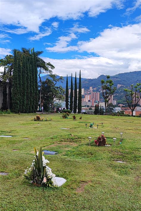 Local Perspectives Escobar Tour