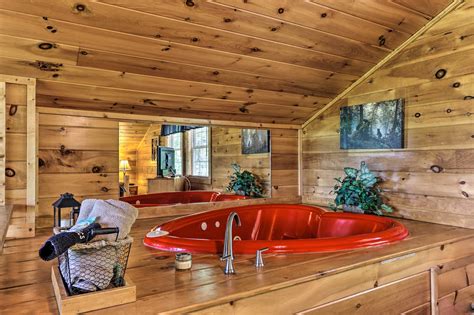 Log Cabins With Pool Table