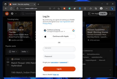 Log Out and Back Into the Reddit App