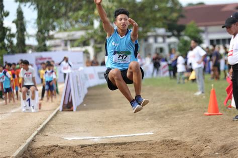 Exploring Unconventional Styles in Long Jump Outside Indonesia
