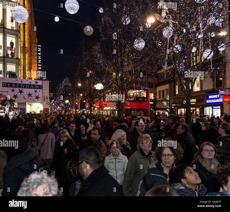London Christmas Crowds