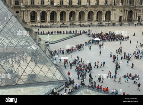 Louvre Museum Queue