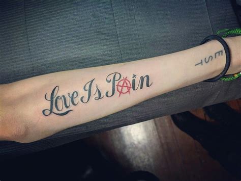Alternativ Love is Pain tattoo